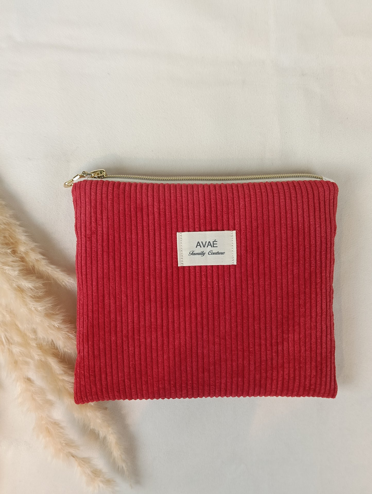 Pochette pour Kobo libra en velour côtelé rouge et coeur rouge