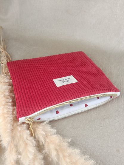 Pochette pour Kobo libra en velour côtelé rouge et coeur rouge