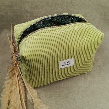 Trousse de toilette " vert anis "
