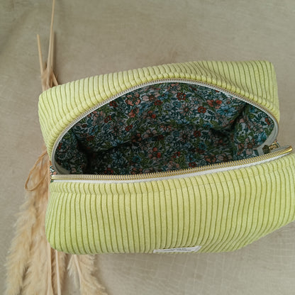 Trousse de toilette " vert anis "